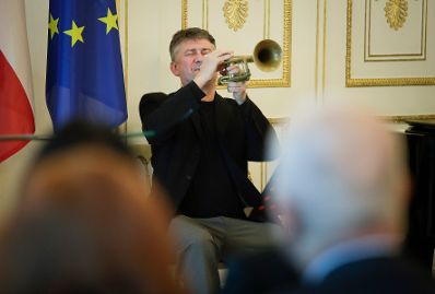 Am 5. Dezember 2017 &uuml;berreichte Kunst- und Kulturminister Thomas Drozda das &Ouml;sterreichische Ehrenkreuz f&uuml;r Wissenschaft und Kunst I. Klasse an Alexander Potyka.