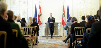 Am 5. Dezember 2017 &uuml;berreichte Kunst- und Kulturminister Thomas Drozda das &Ouml;sterreichische Ehrenkreuz f&uuml;r Wissenschaft und Kunst I. Klasse an Alexander Potyka (im Bild).