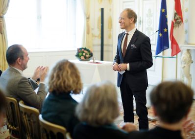 Am 5. Dezember 2017 &uuml;berreichte Kunst- und Kulturminister Thomas Drozda das &Ouml;sterreichische Ehrenkreuz f&uuml;r Wissenschaft und Kunst I. Klasse an Alexander Potyka (im Bild).