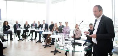 Am 6. Dezember 2017 fand im Ringturm eine Pressekonferenz zur Bekanntgabe der Nominierung des &Ouml;sterreichischen Filmpreises 2018 statt. Im Bild Kunst- und Kulturminister Thomas Drozda (r.).