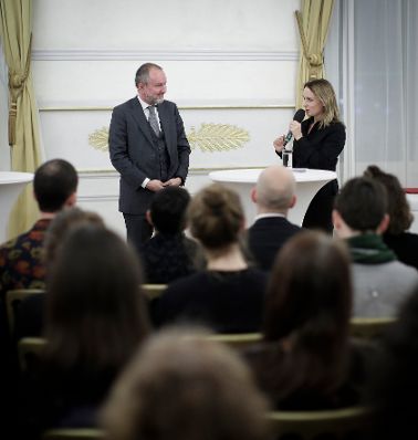 Am 7. Dezember 2017 verlieh Kunst- und Kulturminister Thomas Drozda (l.) die Outstanding Artist Awards 2017 im Bundeskanzleramt.