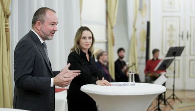 Am 7. Dezember 2017 verlieh Kunst- und Kulturminister Thomas Drozda (l.) die Outstanding Artist Awards 2017 im Bundeskanzleramt.