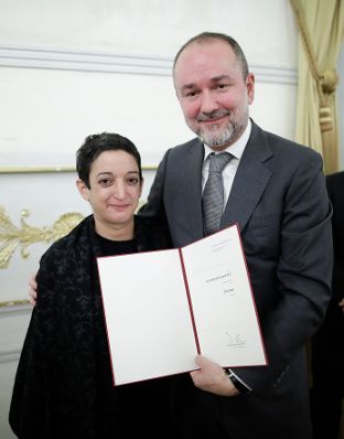 Am 7. Dezember 2017 verlieh Kunst- und Kulturminister Thomas Drozda (r.) die Outstanding Artist Awards 2017 im Bundeskanzleramt.