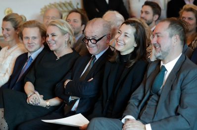 Am 14. Dezember 2017 &uuml;berreichte Kunst- und Kulturminister Thomas Drozda das &Ouml;sterreichische Ehrenkreuz f&uuml;r Wissenschaft und Kunst an Rudolf Klausnitzer.