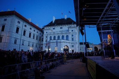 Am 7. Oktober 2024 nahm Bundesministerin Karoline Edtstadler an einer Gedenkveranstaltung der Israelitischen Kultusgemeinde teil.