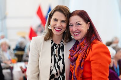 Am 9. Oktober 2024 gab Bundesministerin Karoline Edtstadler (l.) einen Empfang zum j&uuml;dischen Neujahrstag &quot;Rosch ha-Schana&quot; im Bundeskanzleramt.