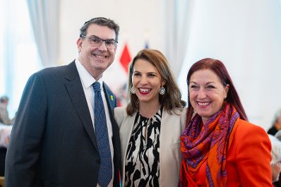 Am 9. Oktober 2024 gab Bundesministerin Karoline Edtstadler (m.) einen Empfang zum j&uuml;dischen Neujahrstag &quot;Rosch ha-Schana&quot; im Bundeskanzleramt.