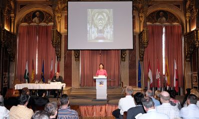 Bundesministerin f&uuml;r Frauenangelegenheiten und &Ouml;ffentlichen Dienst, Gabriele Heinisch-Hosek beim 1. LehrlingausbildnerInnentag des Bundes.