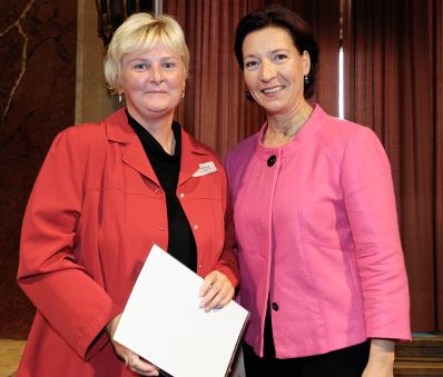 Bundesministerin f&uuml;r Frauenangelegenheiten und &Ouml;ffentlichen Dienst, Gabriele Heinisch-Hosek beim 1. LehrlingausbildnerInnentag des Bundes.
