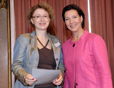 Bundesministerin f&uuml;r Frauenangelegenheiten und &Ouml;ffentlichen Dienst, Gabriele Heinisch-Hosek beim 1. LehrlingausbildnerInnentag des Bundes.