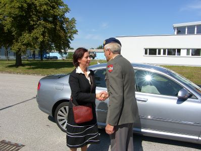 Am 7. September 2009 besuchte die Bundesministerin f&uuml;r Frauen und &ouml;ffentlichen Dienst, Gabriele Heinisch-Hosek die Bundesheerlehrwerkst&auml;tte Wels.