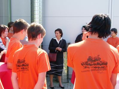 Am 7. September 2009 besuchte die Bundesministerin f&uuml;r Frauen und &ouml;ffentlichen Dienst, Gabriele Heinisch-Hosek die Bundesheerlehrwerkst&auml;tte Wels.