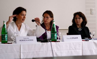Pressekonferenz und Er&ouml;ffnung der 11. WAVE-Konferenz durch Bundesministerin Gabriele Heinisch-Hosek in der Technischen Universit&auml;t Wien.
