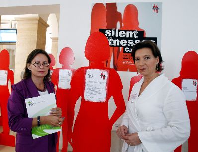 Er&ouml;ffnung der 11. WAVE-Konferenz durch Bundesministerin Gabriele Heinisch-Hosek (R) in der Technischen Universit&auml;t Wien.