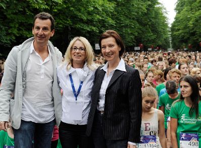 Bundesministerin f&uuml;r Frauenangelegenheiten und &Ouml;ffentlichen Dienst Gabriele Heinisch-Hosek beim &Ouml;sterreichischen Frauenlauf 2009 im Wiener Prater.