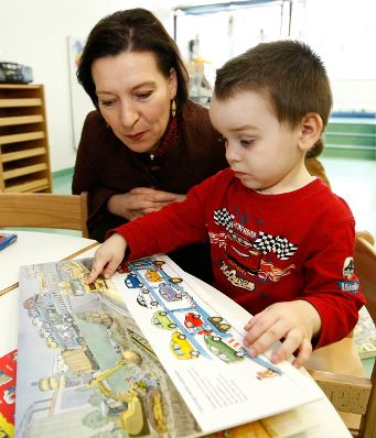 Am 21. J&auml;nner 2010 besuchte Bundesministerin f&uuml;r Frauenangelegenheiten und &Ouml;ffentlichen Dienst Gabriele Heinisch-Hosek das T-Mobile Center in Wien.