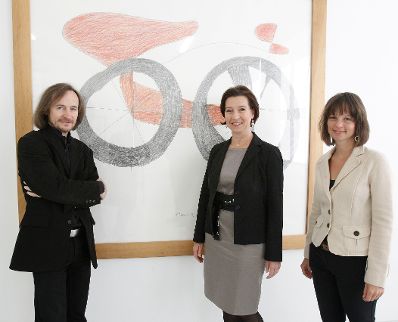 Am 23. September 2010 besuchte Frauenministerin Gabriele Heinisch-Hosek das Art Brut Museum in Maria Gugging.