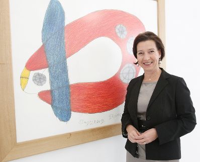 Am 23. September 2010 besuchte Frauenministerin Gabriele Heinisch-Hosek das Art Brut Museum in Maria Gugging.