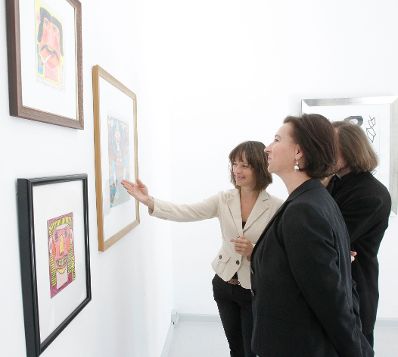 Am 23. September 2010 besuchte Frauenministerin Gabriele Heinisch-Hosek das Art Brut Museum in Maria Gugging.