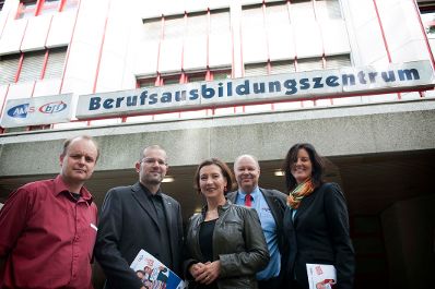 Am 11. Oktober 2011 besuchte Frauenministerin Gabriele Heinisch-Hosek das BFI Wien.