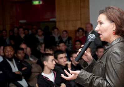 Am 11. Oktober 2011 besuchte Frauenministerin Gabriele Heinisch-Hosek das BFI Wien.