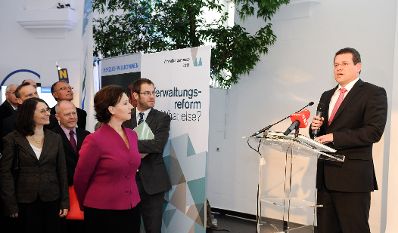 Am 10. November 2011 er&ouml;ffnete Frauenministerin Gabriele Heinisch-Hosek die Verwaltungsmesse im MuseumsQuartier.