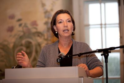 Am 7. Oktober 2011 er&ouml;ffnete Frauenministerin Gabriele Heinisch-Hosek (im Bild) die Frauenenquete ARBEIT.NEU.DENKEN im Schloss Laudon.