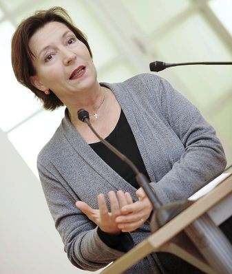 17. Oktober 2011 Bundesministerin Gabriele Heinisch-Hosek bei der Veranstaltung &quot;Gemeinsam gegen Menschenhandel&quot;.