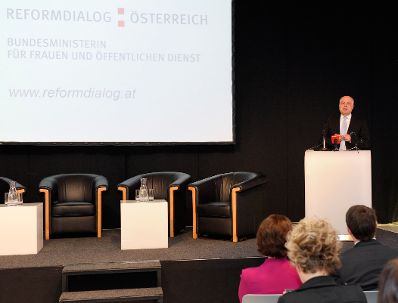 Am 10. November 2011 startete Frauenministerin Gabriele Heinisch-Hosek den von ihr initiierten Reformdialog &Ouml;ffentlicher Dienst im MuseumsQuartier.