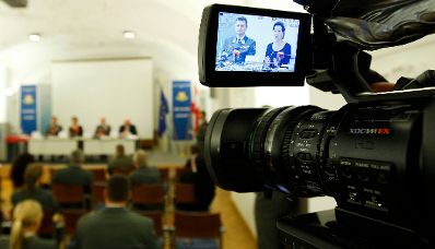Am 12. Oktober 2011 sprach Frauenministerin Gabriele Heinisch-Hosek Abschlussworte beim Symposium &quot;WoMen Serving Together&quot; in der Landesverteidigungsakademie in Wien.