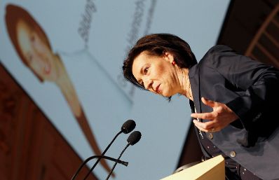 Am 17. M&auml;rz 2011 er&ouml;ffnete Frauenministerin Gabriele Heinisch-Hosek den internationalen Frauengipfel "WIENERIN Summit 2011" in der Wiener Hofburg.