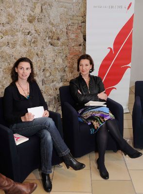 Am 20. M&auml;rz 2012 Buchpr&auml;sentation "Das Ende der Krawattenpflicht" Bundesministerin Gabriele Heinisch- Hosek.