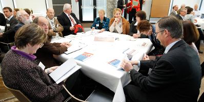 Am 26. M&auml;rz 2012 er&ouml;ffnete Bundesministerin Gabriele Heinisch-Hosek das "1. Dialogforum des Reformdialogs &Ouml;sterreich, Salzburg".