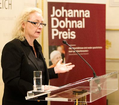 Am 12. Juni 2012 lud Frauenministerin Gabriele Heinisch-Hosek zur Verleihung des Johanna-Dohnal Preises 2012 ins Bundeskanzleramt. Im Bild Jurymitglied Marion Elias.