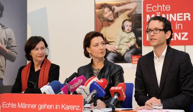 Am 12. November 2012 pr&auml;sentierte Frauenministerin Gabriele Heinisch-Hosek (m.) die V&auml;terkarenzkampagne Vol II im ZOOM Kindermuseum.