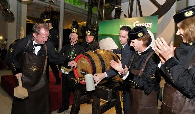 Am 4. Dezember 2012 besuchte Frauenministerin Gabriele Heinisch-Hosek die Barbarafeier im Technischen Museum Wien.