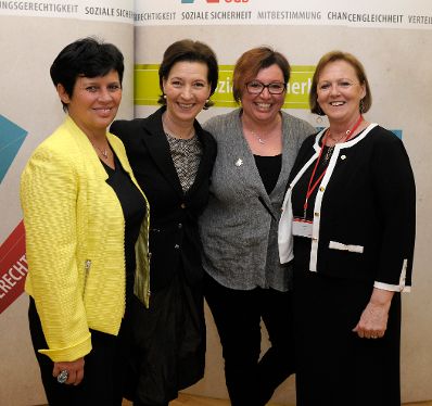 Am 11. April 2013 hielt Frauenministerin Gabriele Heinisch-Hosek das Hauptreferat beim &Ouml;GB-Bundesfrauenkongress. Im Bild (v.l.n.r.) Renate Anderl (Bundesfrauenvorsitzende der PRO-GE), Frauenministerin Gabriele Heinisch-Hosek, Sabine Oberhauser (Vizepr&auml;sidentin des &Ouml;GB) und Monika Gabriel, (Bundesfrauenvorsitzende der FCG).