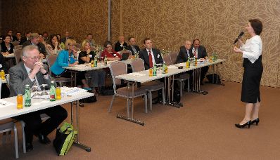 Am 29. April 2013 hielt Beamtenministerin Gabriele Heinisch-Hosek (im Bild) die Er&ouml;ffnungsworte beim Bildungskongress der Arbeitsgemeinschaft f&uuml;r Datenverarbeitung.
