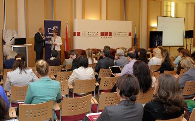 Am 6. Mai 2013 lud Frauenministerin Gabriele Heinisch-Hosek zum &bdquo;Women Talk Business Symposium 2013 &ndash; Erfolgsfaktor Frau: Quote &amp; Co im Wirksamkeits-Test&ldquo;.