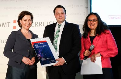 Am 7. Mai 2013 &uuml;berreichte Beamtenministerin Gabriele Heinisch-Hosek den Verwaltungspreis 2013 in der Akademie der Wissenschaften.