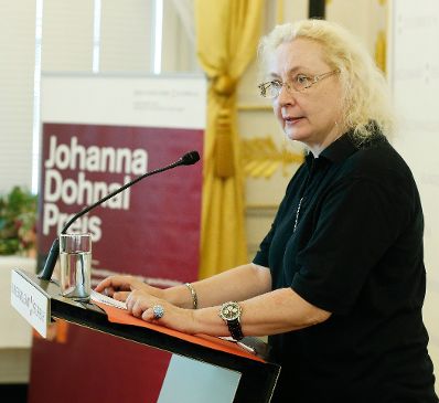 Am 19. Juni 2013 lud Frauenministerin Gabriele Heinisch-Hosek zur Verleihung des Johanna-Dohnal Preises 2013 ins Bundeskanzleramt.