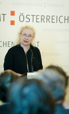 Am 19. Juni 2013 lud Frauenministerin Gabriele Heinisch-Hosek zur Verleihung des Johanna-Dohnal Preises 2013 ins Bundeskanzleramt.