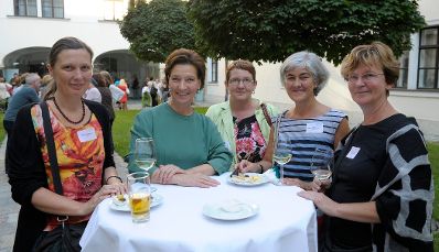 Am 30. August 2013 lud Frauenministerin Gabriele Heinisch-Hosek Akteurinnen und Akteure aus dem Gleichstellungsbereich zum Sommer-Gleichstellungsfest in das Wiener Palais Porcia ein.