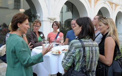 Am 30. August 2013 lud Frauenministerin Gabriele Heinisch-Hosek Akteurinnen und Akteure aus dem Gleichstellungsbereich zum Sommer-Gleichstellungsfest in das Wiener Palais Porcia ein.