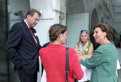 Am 30. August 2013 lud Frauenministerin Gabriele Heinisch-Hosek Akteurinnen und Akteure aus dem Gleichstellungsbereich zum Sommer-Gleichstellungsfest in das Wiener Palais Porcia ein.