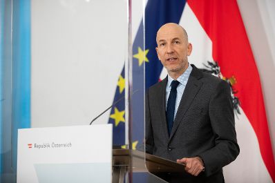 Am 16. Februar 2021 fand eine Pressekonferenz zur aktuellen Lage am Arbeitsmarkt statt. Im Bild Bundesminister Martin Kocher