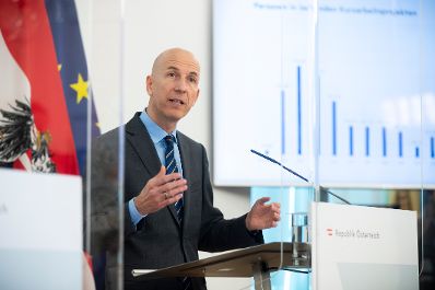 Am 23. Februar 2021 fand eine Pressekonferenz zur aktuellen Lage am Arbeitsmarkt statt. Im Bild Bundesminister Martin Kocher.