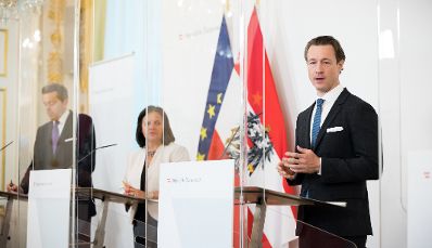 Am 6. Juni 2021 2021 fand der Sozialpartnergipfel statt. Im Bild (v.l.n.r.) der Pr&auml;sident der Wirtschaftskammer &Ouml;sterreich Harald Mahrer, Bundesarbeitskammer-Pr&auml;sidentin Renate Anderl und Bundesminister Gernot Bl&uuml;mel.