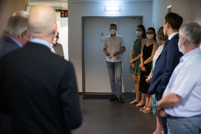 Am 29. Juni 2021 besuchte Bundesminister Martin Kocher (2.v.l.) die Insolvenz-Entgelt-Fonds Service GmbH.