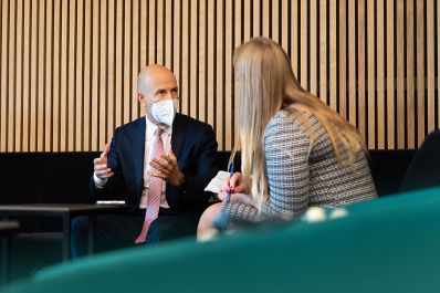Am 5. Oktober 2021 reiste Bundesminister Martin Kocher (l.) zu einem Arbeitsbesuch nach Vilnius.